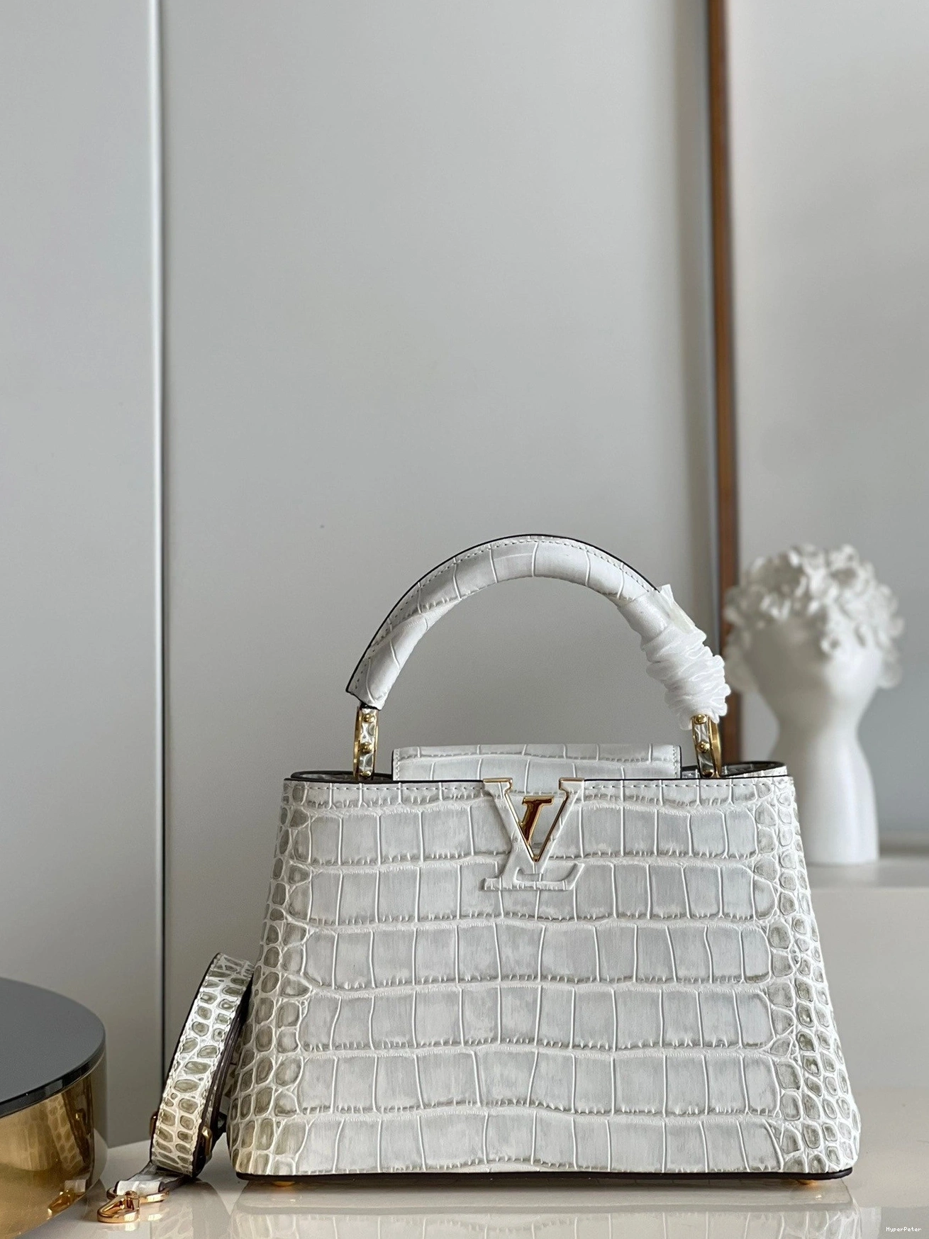 VUITTON LOUIS CAPUCINES BB 0801